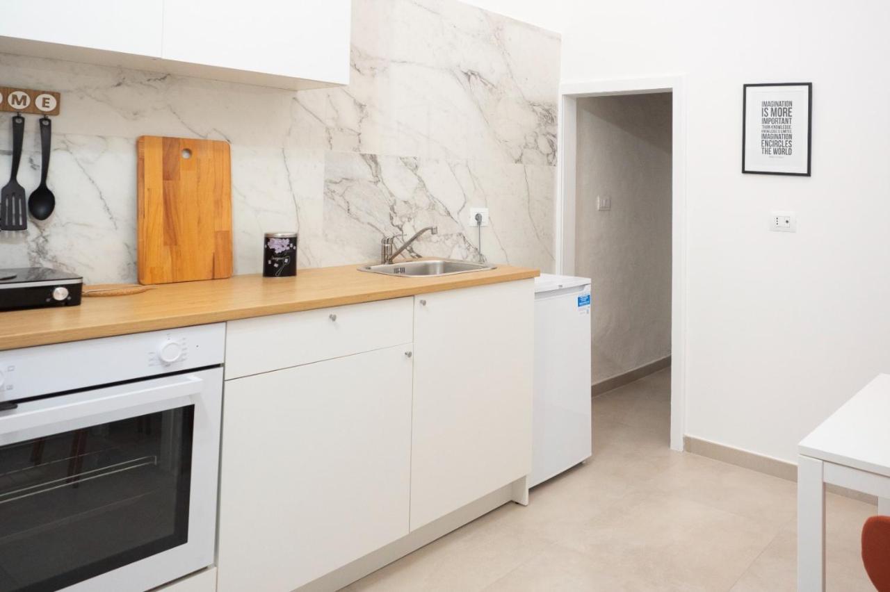 Seaport #Rooms Трани Экстерьер фото